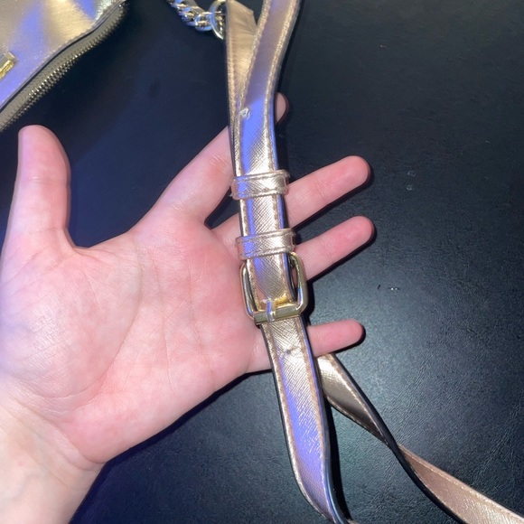 Steve Madden Metallic Rose Gold Crossbody Bag - Picture 11 of 11